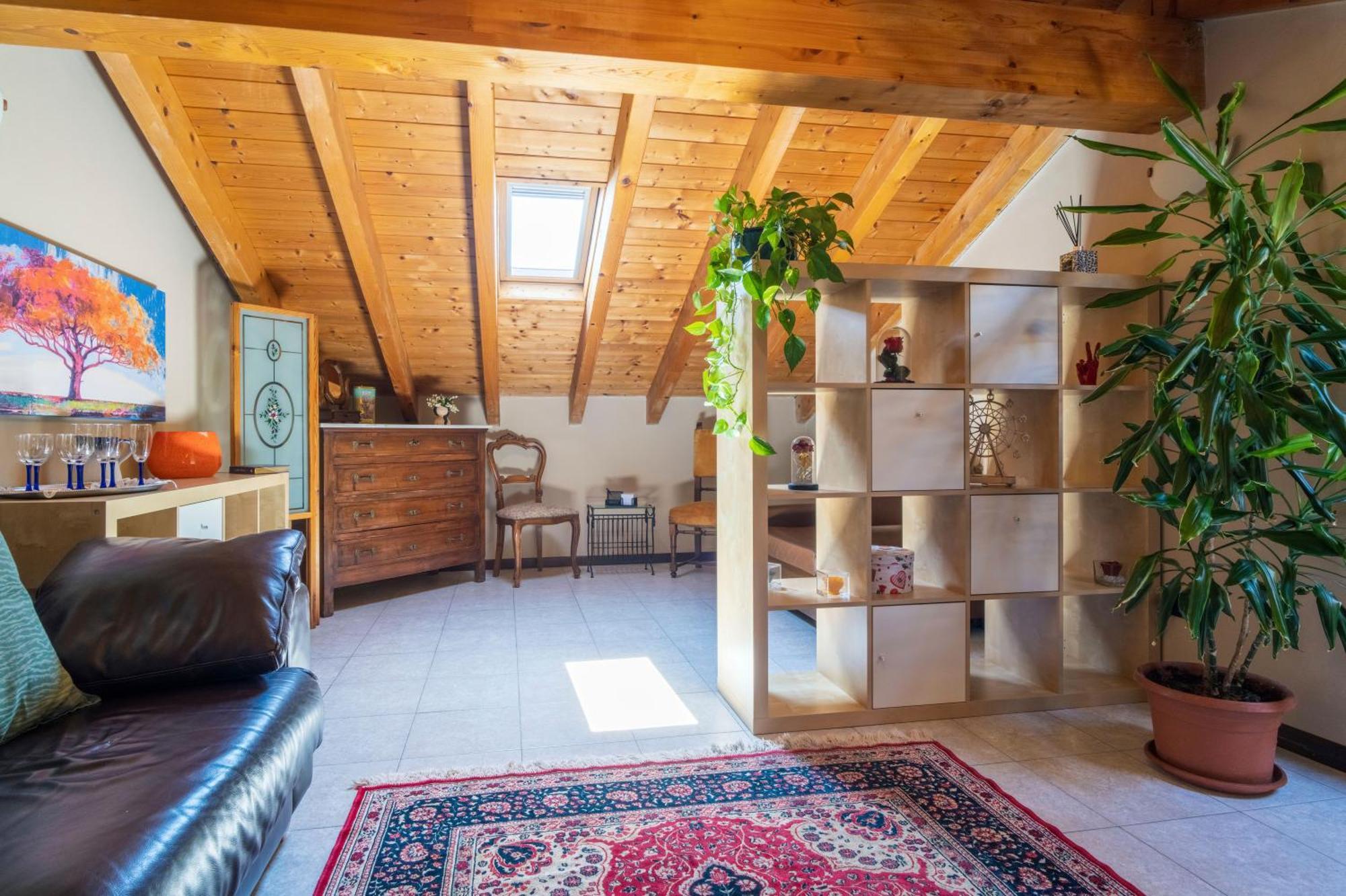 Apartamento Le Rose Venegono Superiore Exterior foto